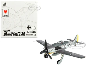 Focke-Wulf Fw 190A-8 Fighter Aircraft "JG 26 Schlageter France" (1945) German Luftwaffe 1/72 Diecast Model by JC Wings