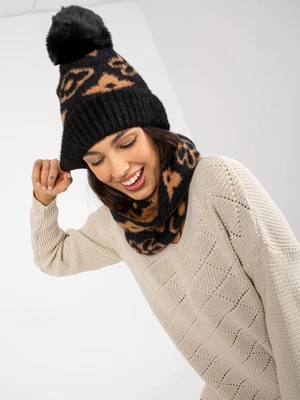 Lady's black-camel winter cap with pompom