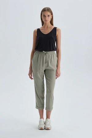 Dagi Light Green Pants
