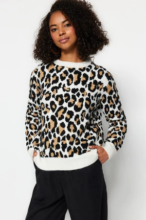 Trendyol Ecru Crew Neck Knitwear Sweater