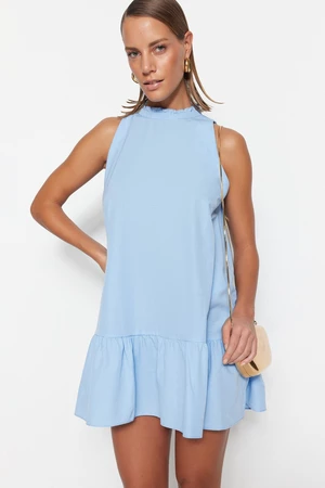 Trendyol Blue mini tkané šaty s vysokým golierom