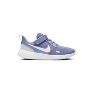 Nike Revolution 5
