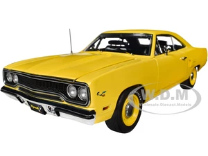 1970 Plymouth Road Runner Lemon Twist Yellow Limited Edition to 732 pieces Worldwide 1/18 Diecast Model Car by GMP