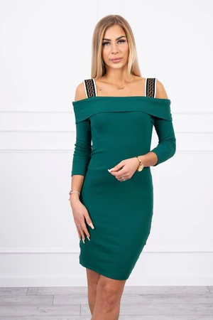 Zelené šaty so širokými ramienkami