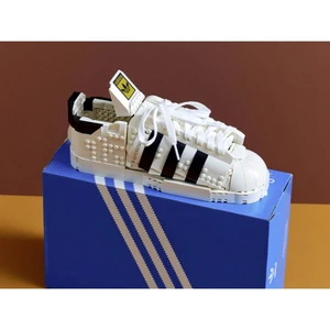 10282 LEGO® CREATOR Adidas Originals Superstar