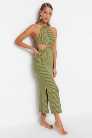 Trendyol zelený pruhovaný maxi pletený doplnok Pletené oblečenie Look plážové šaty