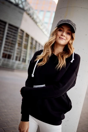 Women's padded black hoodie