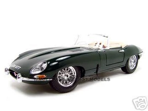 1961 Jaguar E Type Convertible Green 1/18 Diecast Model Car by Bburago