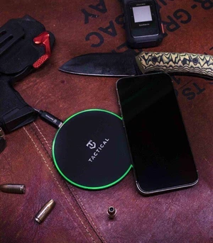 Bezdrôtová nabíjačka Base Plug Tactical® (Farba: Čierna)