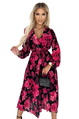 Pleated midi dress with neckline, long sleeves and Numoco belt