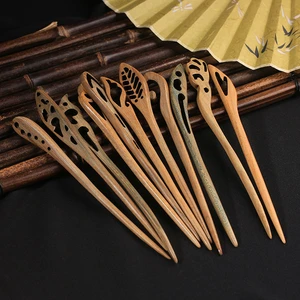 Ethnic Green Sandalwood Hair Pins Hair Stick Wood Headpiece Handmade Women Headwear Chinese Style Hair Accessories