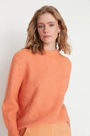 Trendyol Losos Wide Fit sveter s mäkkou textúrou Základný úplet
