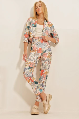 Trend Alaçatı Stili Women's Beige-Orange Patterned Jacket and Pants Set