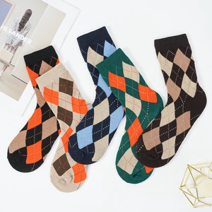 Mens Cotton Socks High Quality Plaid Diamond Pattern Harajuku Combed Medium Tube Colorful Striped Unisex Long Winter Sock