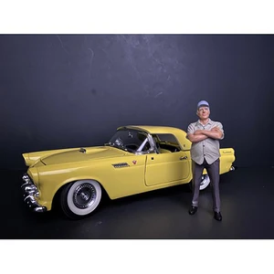 "Weekend Car Show" Figurine II for 1/18 Scale Models by American Diorama