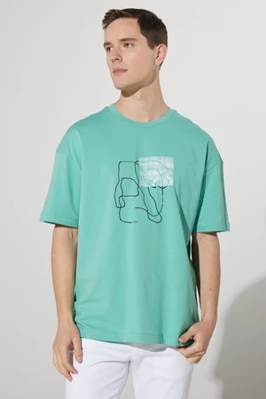 AC&Co / Altınyıldız Classics Men's Mint Oversized Loose Fit, Crew Neck 100% Cotton Printed T-Shirt.