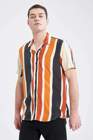 DEFACTO Regular Fit Short Sleeve Colour Block Striped Shirt