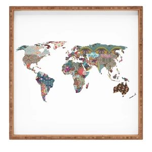 Drevený dekoratívny servírovací podnos Map, 40 × 40 cm