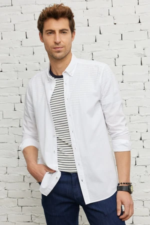 ALTINYILDIZ CLASSICS Men's White Slim Fit Slim Fit Buttoned Collar 100% Cotton Shirt.