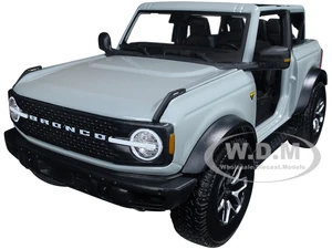 2021 Ford Bronco Badlands Light Gray "Special Edition" 1/18 Diecast Model Car by Maisto