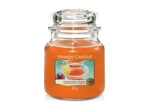 Yankee Candle Aromatická svíčka Classic střední Passion Fruit Martini 411 g