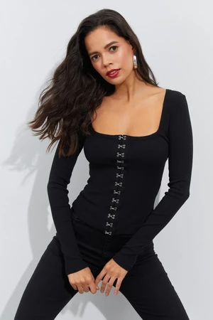 Cool & Sexy Women's Black Cuffed Camisole Blouse B1908