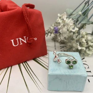 2023 European and American Simple Design Bee with three Gems Ring Romantic Holiday Jewelry Gift Bag