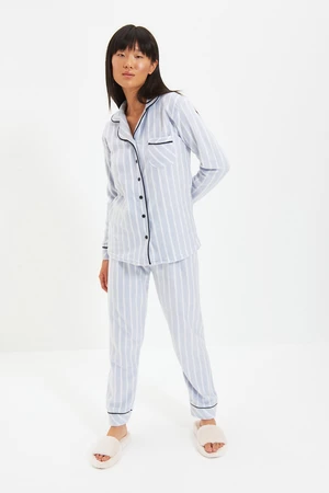Trendyol modrá pruhovaná pyžamová súprava s detailmi na leme a pleteným spánkovým pásom