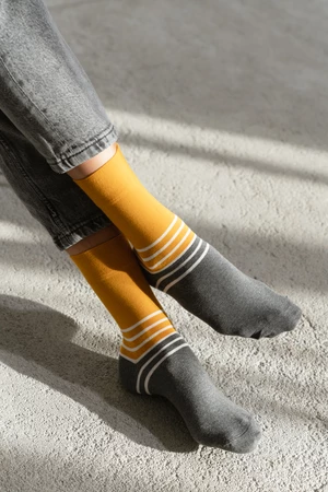 Dvoubarevné ponožky 078-172 Hořčice Hořčice