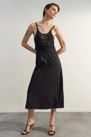 Trendyol Black Limitowana Sukienka Midi z dodatkami