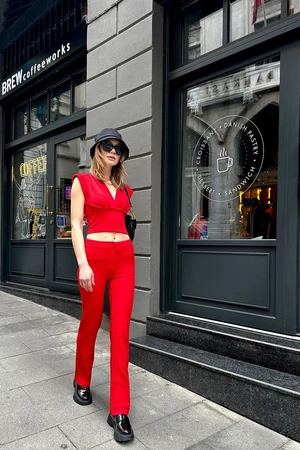 XHAN Red Shoulder Padding Double Suit