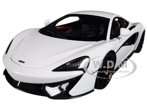 Mclaren 570S White with Black Wheels 1/18 Model Car by Autoart