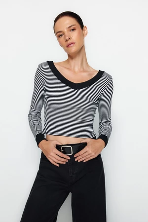 Trendyol Black Striped V-Neck Fitted/Simple Long Sleeve Ribbed Stretch Knit Blouse