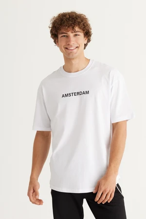 AC&Co / Altınyıldız Classics Men's White Long Fit 100% Cotton Oval Cut Crew Neck Amsterdam Print Short Sleeved T-Shirt.