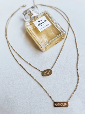 AMOUR Gold Dstreet Necklace