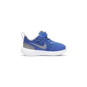 Nike Revolution 5