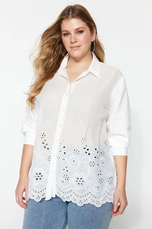 Bílá tkaná košile s vlnitým detailem od Trendyol Curve