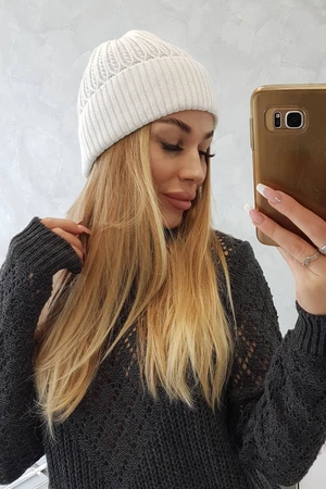 Thin beanie Malwina K250 white