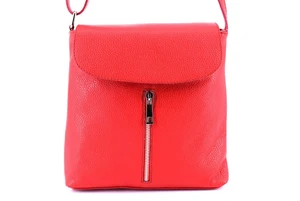 Dámská kožená crossbody kabelka s klopnou Arteddy - červená