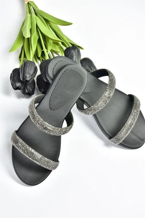 Fox Shoes Black Stone Detailed Women's Slippers