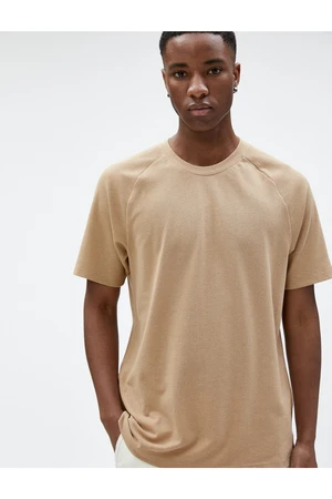 Koton Basic T-shirt Crew Neck Textured Raglan Sleeve Slim Fit.