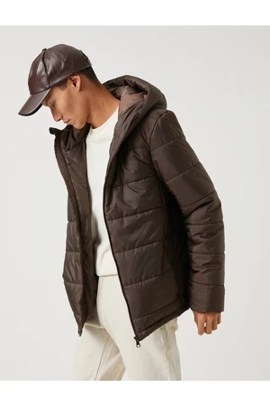 Koton Basic páperová bunda s kapucňou s kapucňou detailný zips, nepremokavá.