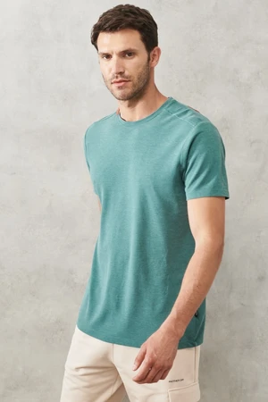 AC&Co / Altınyıldız Classics Men's Green Slim Fit Slim Fit Crewneck Cotton T-Shirt.