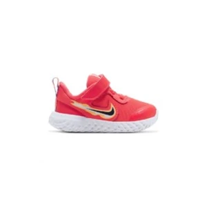 Nike Revolution 5 Fire