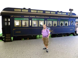 Traveller Joe Figure For 124 Diecast Model Cars by American Diorama