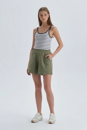 Dagi Khaki Shorts