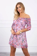 Dress on shoulders with floral pattern of purple color