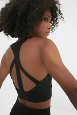 Sportovní podprsenka Trendyol Black Support/Shaping Back Detail