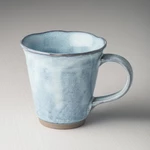 MADE IN JAPAN Hrnček s nepravideľným okrajom Tea Cup svetle modrý 180 ml