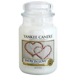 Yankee Candle Snow in Love vonná svíčka Classic střední 623 g